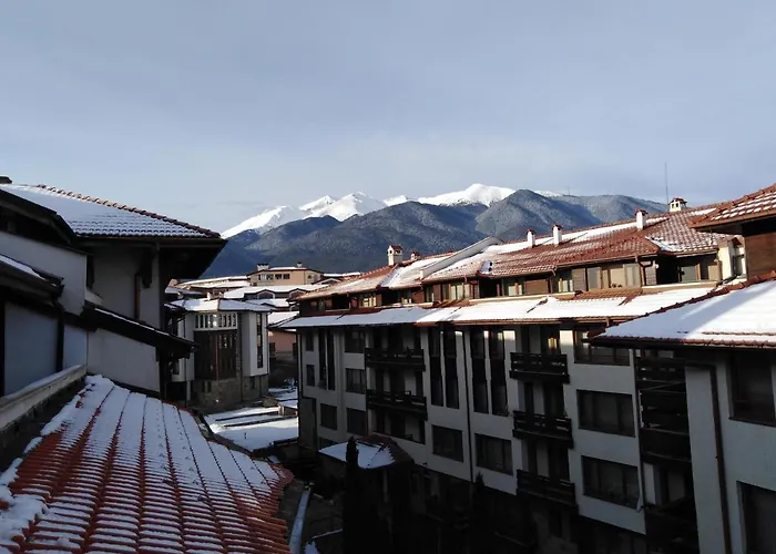 **mountain** Views Just Next To The Gondola Lift * 班斯科