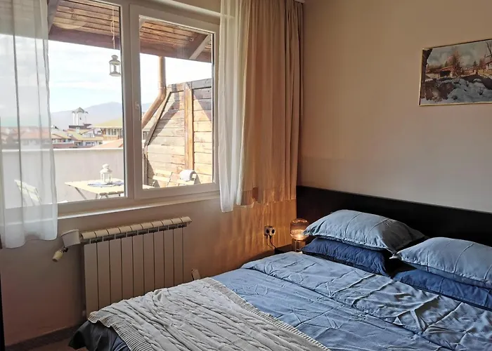 **mountain** Views Just Next To The Gondola Lift * 班斯科